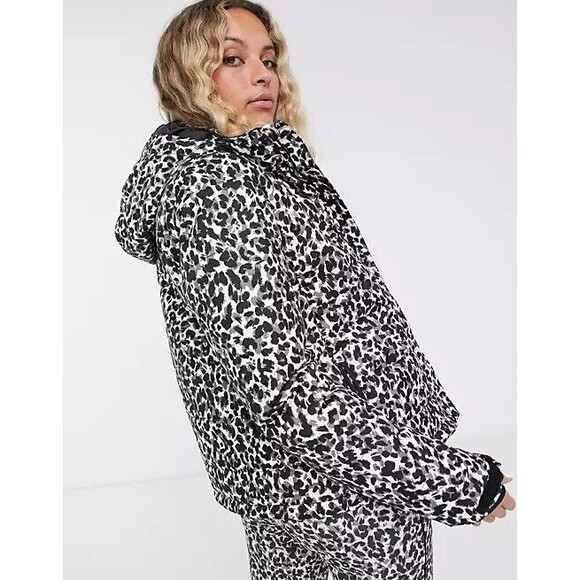 Protest Dante Puffer Ski Snow Jacket Black White Coat Size S NWOT - Picture 2 of 16